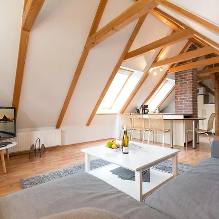 Haus Auf Dem Huegel Klassische 07 *